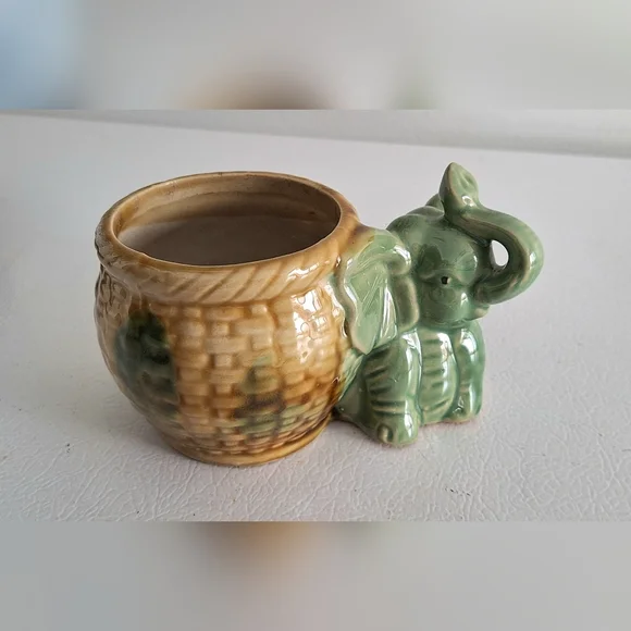 Small ceramic planter - Picture 10 of 10